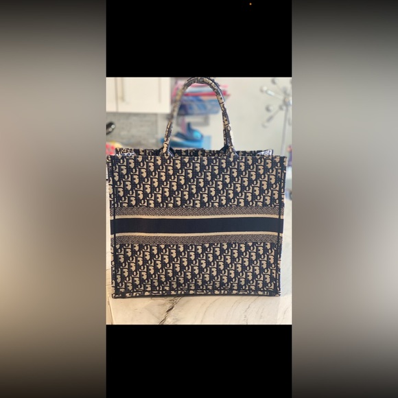 Lightly used large size Christian Dior Tote with dust bag - Picture 4 of 16